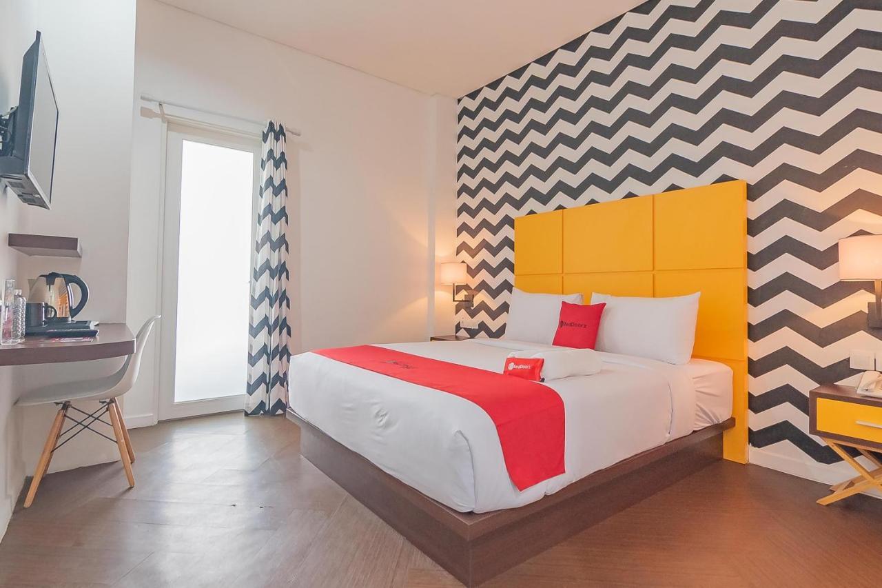 Hotel Reddoorz Premium @ Hebat Bandung