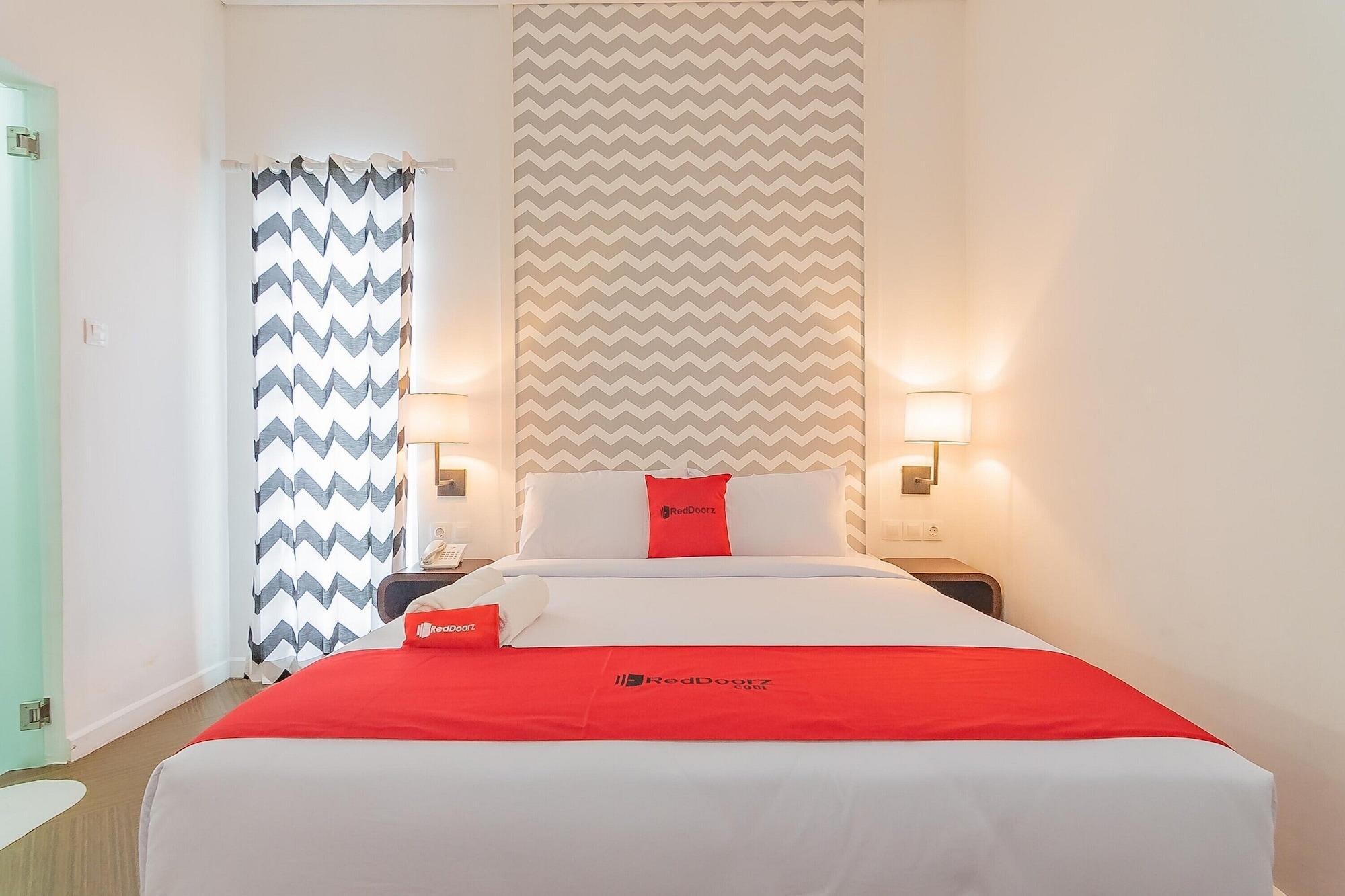 Hotel Reddoorz Premium @ Hebat