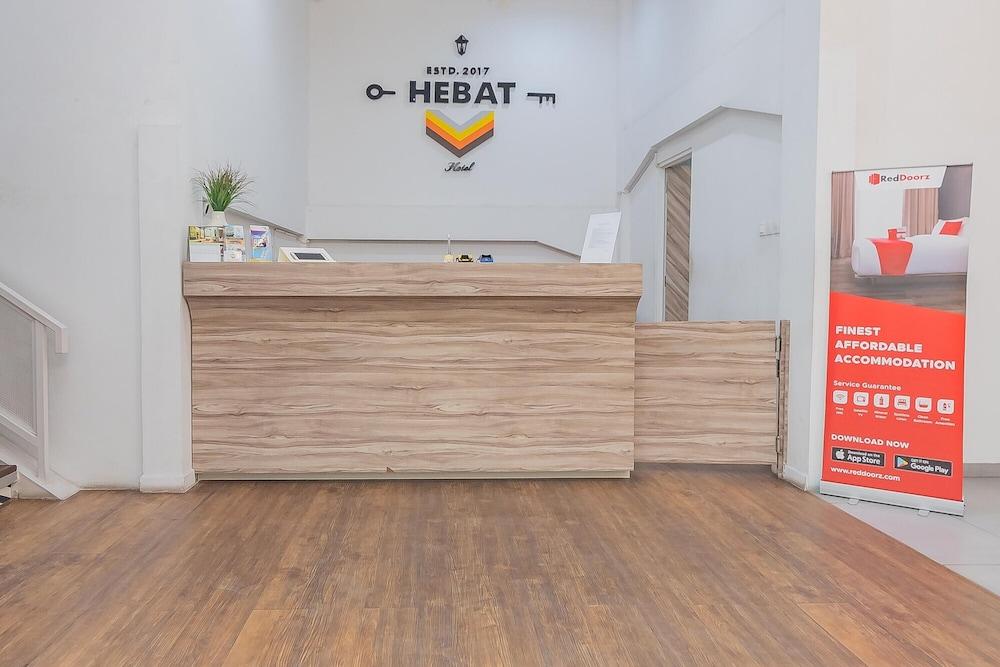 Reddoorz Premium @ Hebat 3* Bandung